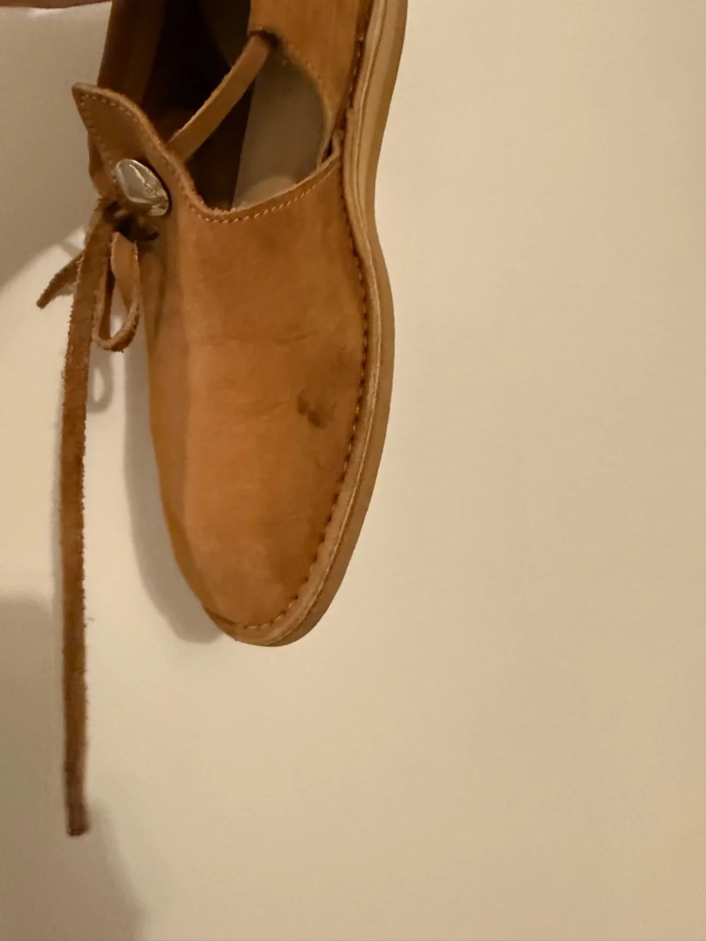 BEAUTIFUL! Wild Soles Suede Leather Moccasin Shoe w/Buffalo Head Nickel Button - Picture 8 of 9